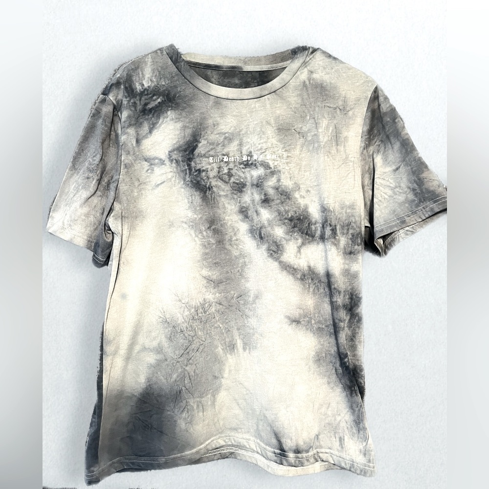 Skeletons Tee